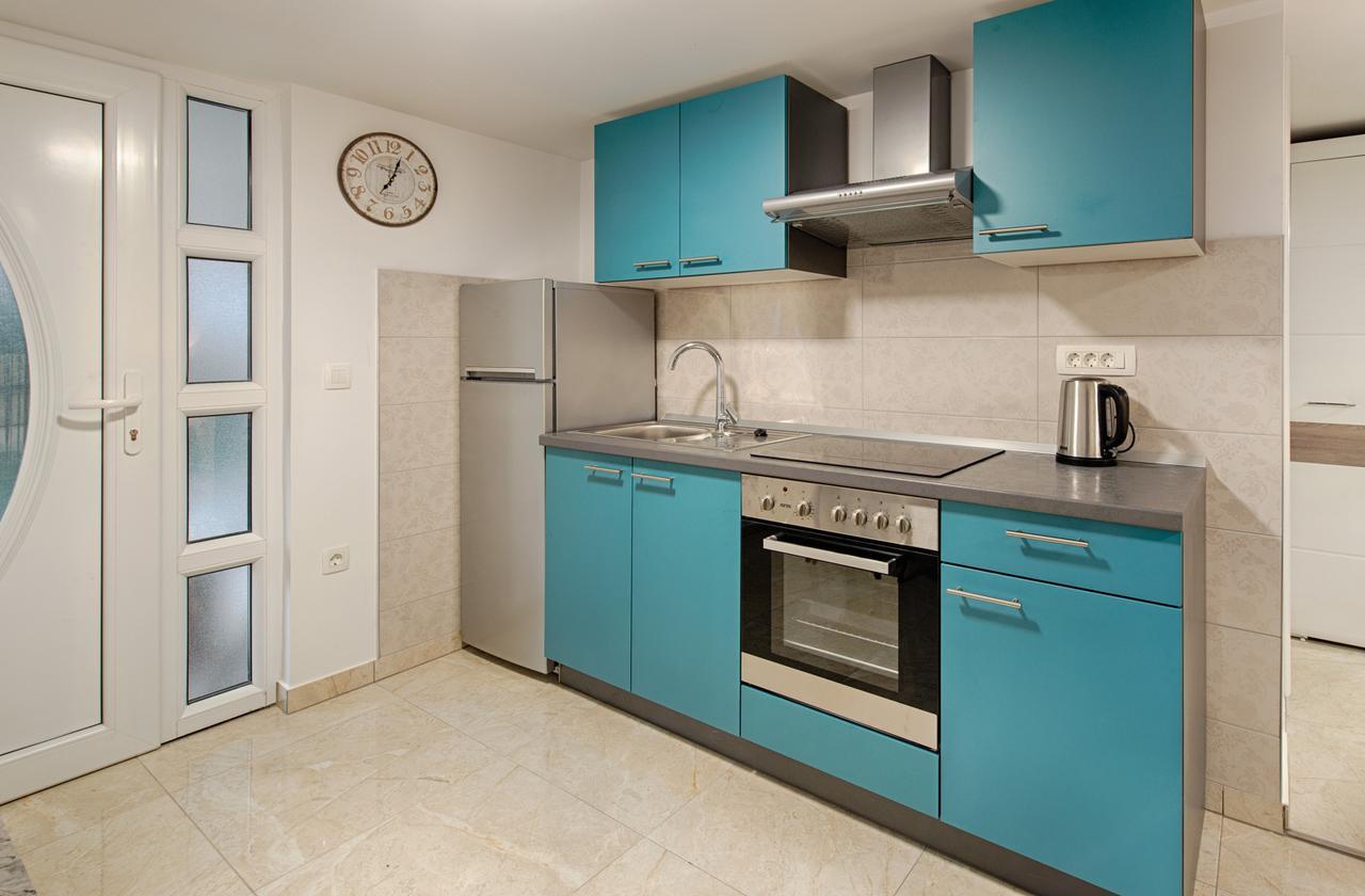 Cezar Luxury Apartment أوميس المظهر الخارجي الصورة