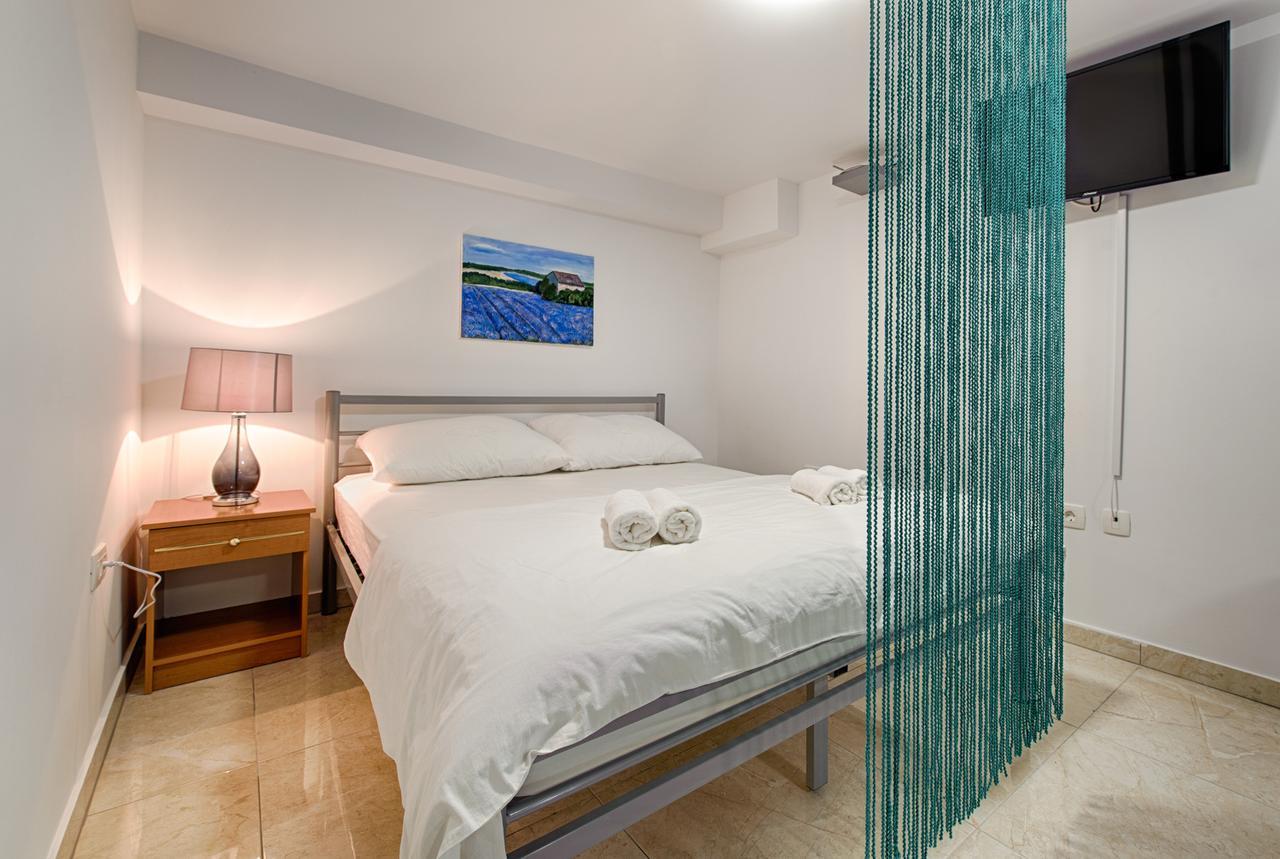 Cezar Luxury Apartment أوميس المظهر الخارجي الصورة