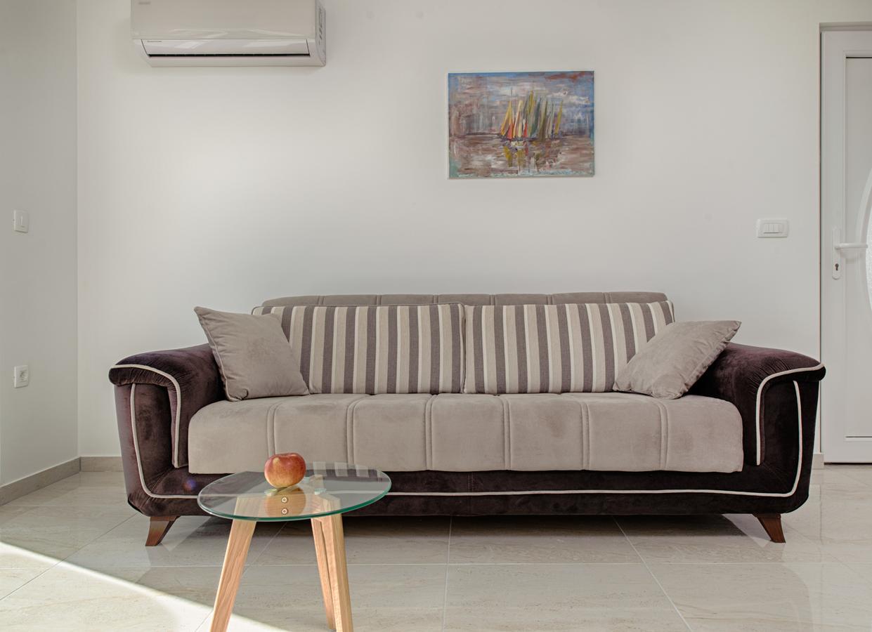 Cezar Luxury Apartment أوميس المظهر الخارجي الصورة